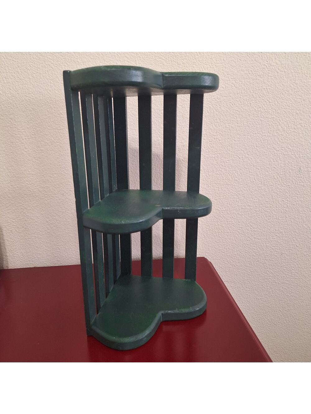 Vintage wood corner heart 3 tier trinket shelf green folk art country kitchen
